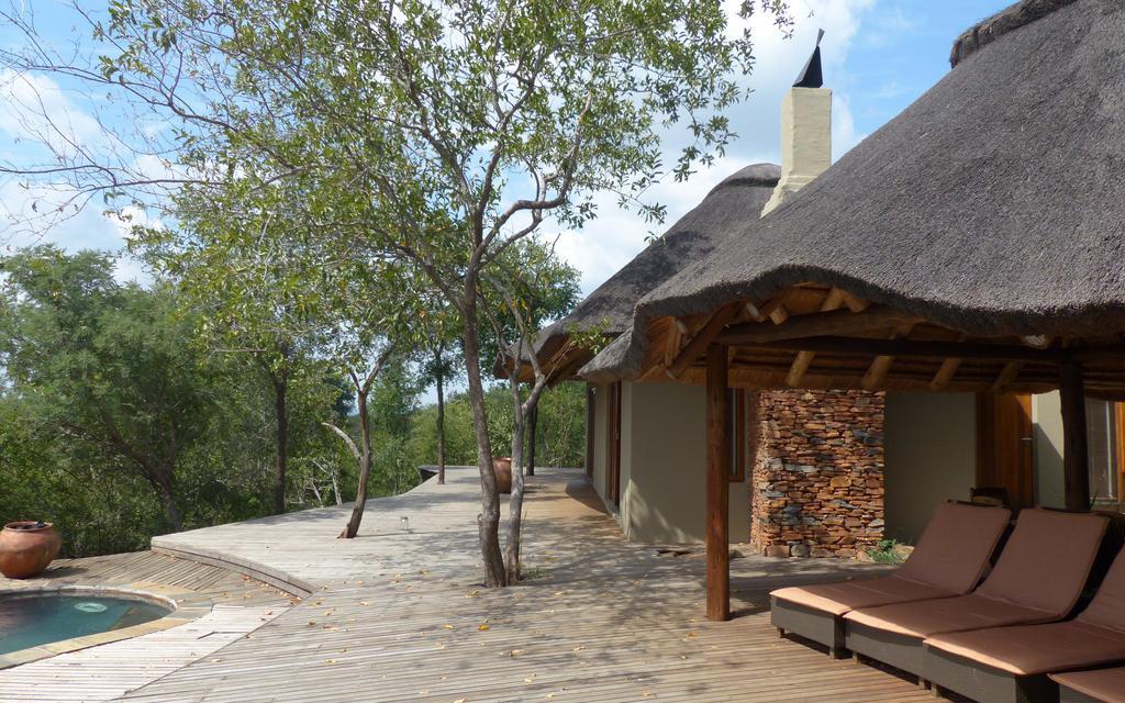 Etali Safari Lodge Madikwe Game Reserve Exterior photo